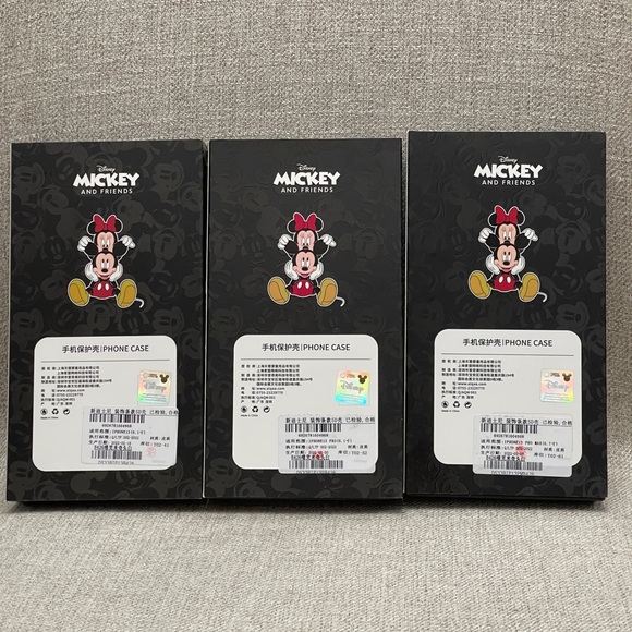 Mickey Mouse Leather Embossed Case in White Color - Picture 11 of 11